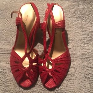 Hot Pink Faux Croc Skin Nine West Heels 6